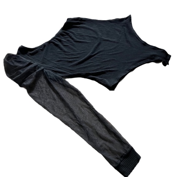 EESOME BLACK ONE SHOULDER RIBBED BODYSUIT WITH PUFF SHOULDER AND MESH SLEEVE - Picture 2 of 5